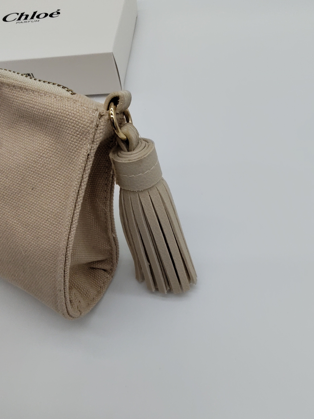 CHLOÉ Parfum Canvas Tassel Cosmetic Pouch Beige Beauty Makeup Bag NIB NWT - Picture 5 of 11
